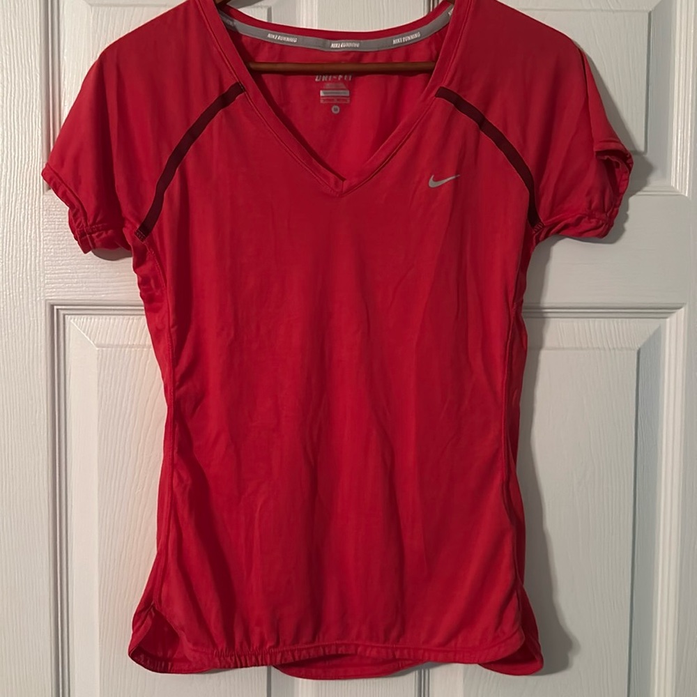 Women’s NIKE Dri-Fit Running Fuschia Top, Size Medium
